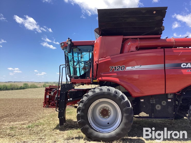 2012-case-ih-7120-image-16