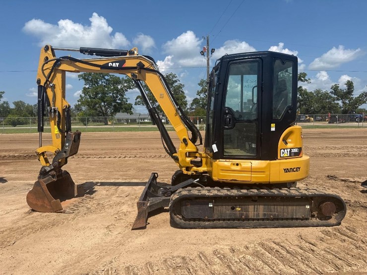 caterpillar-305e2-cr-image-1