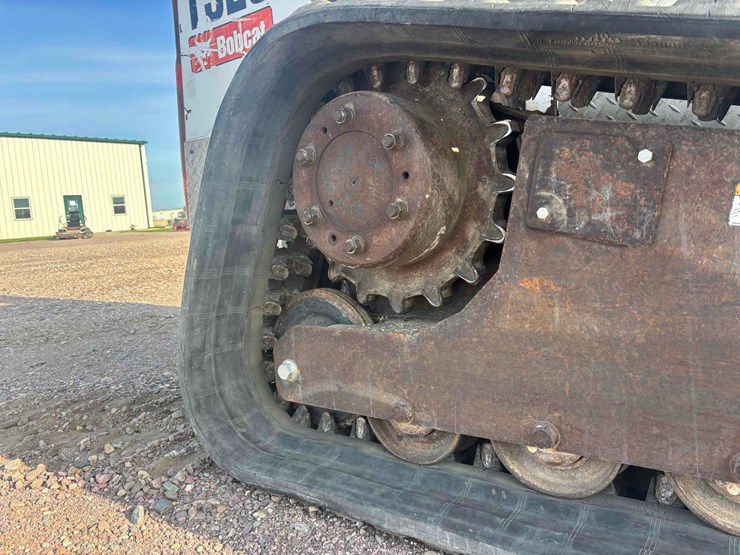 2008-bobcat-t320-image-24