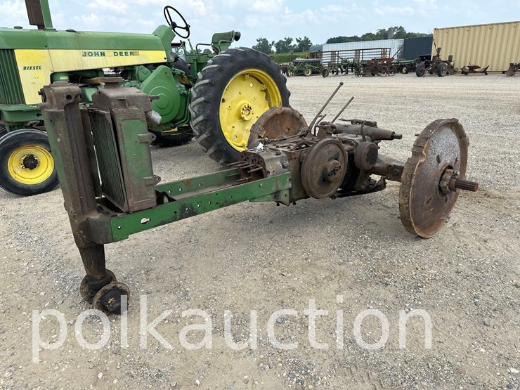 john-deere-b-image-3