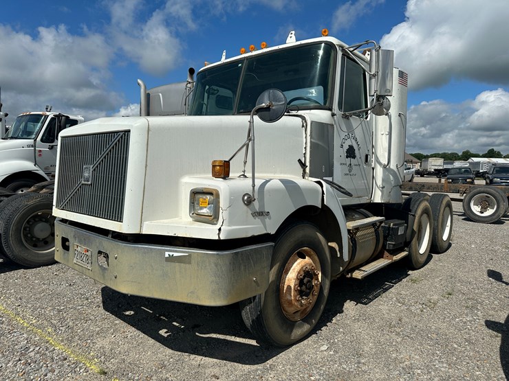 1997-cummins-m11-image-1