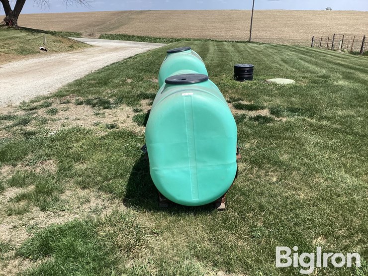 150-gal-saddle-tanks-w/-mounting-image-2