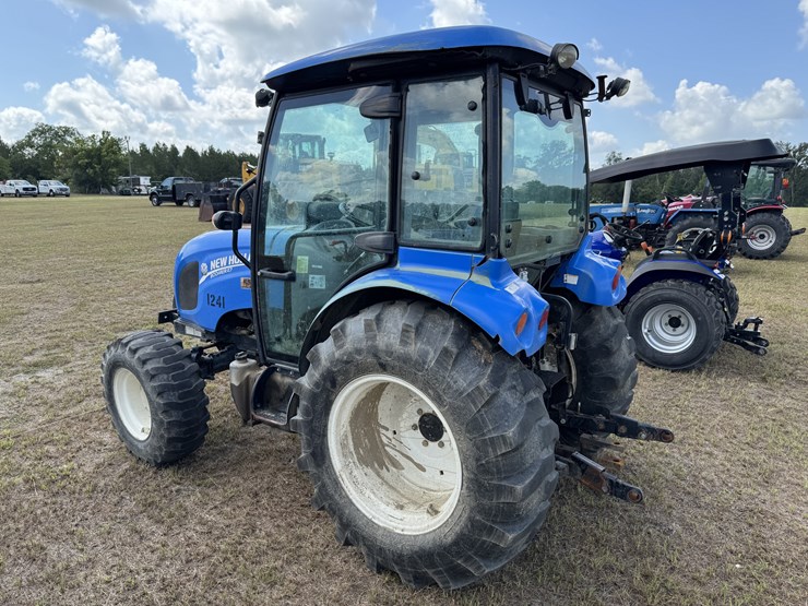 new-holland-boomer-47-image-7