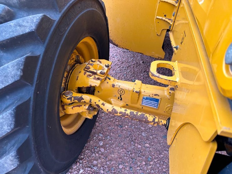 2018-deere-310sl-image-43