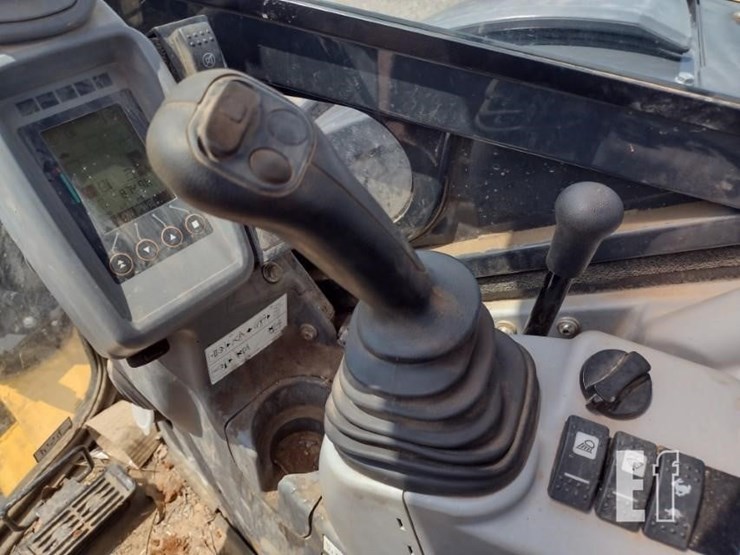 2022-deere-50g-image-10
