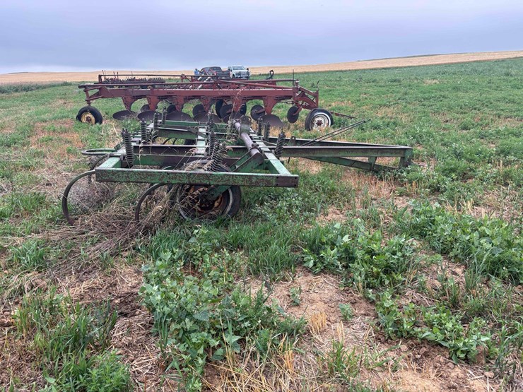 john-deere-100-image-5