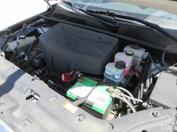 2014-toyota-rav4-image-5