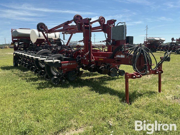2013-case-ih-1250-image-3