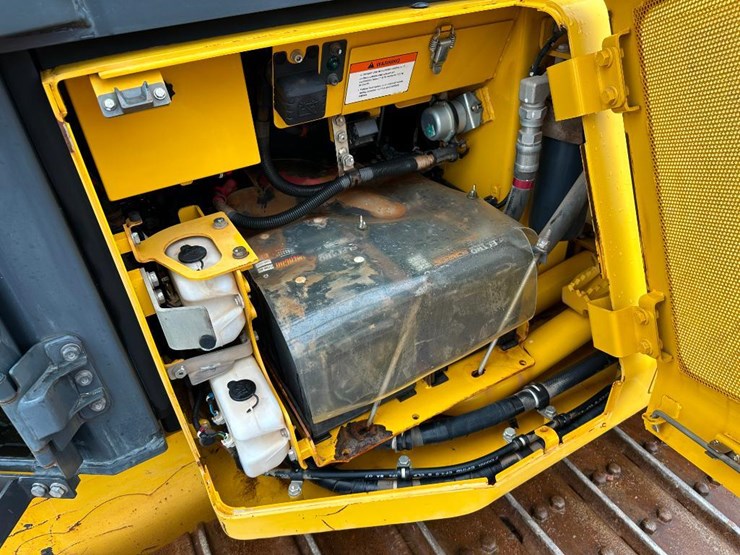 2013-komatsu-d61px-23-image-49