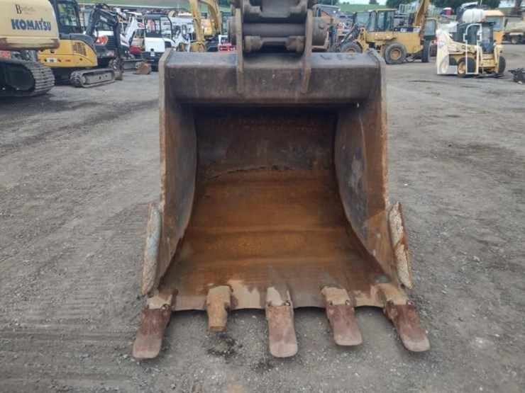 komatsu-pc308-image-15