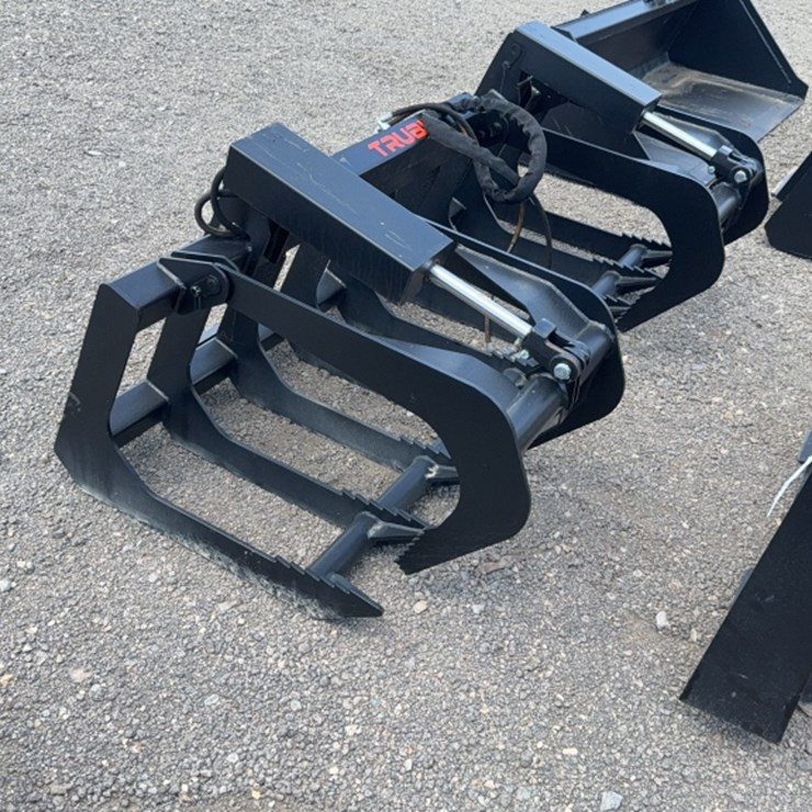 #2058 • TRUBILT 72" SKID STEER 2 CYLINDER SKELETON GRAPPLE