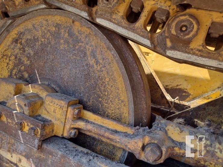 2004-deere-650h-image-24