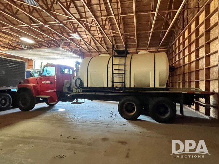 1995-ford-l9000-image-4