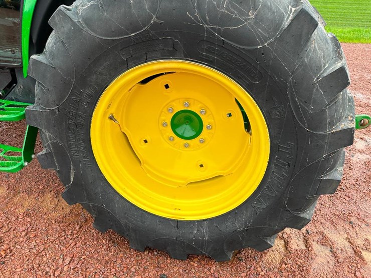 2018-john-deere-4052r-image-7