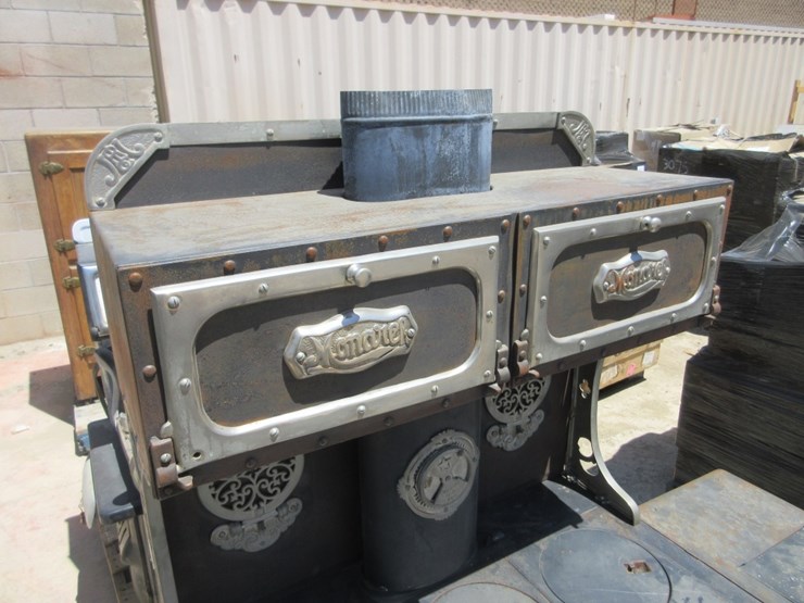 lot-of-monarch-coal/wood-6-burner-stove-image-5