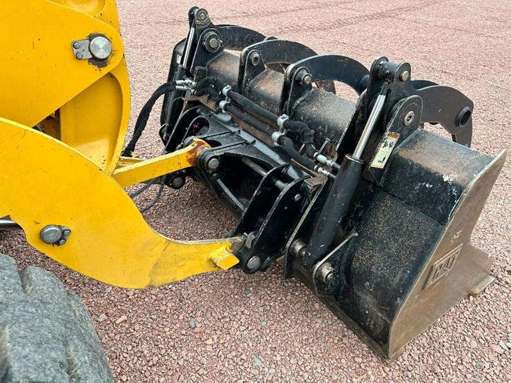 2019-caterpillar-906m-image-34