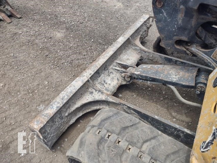2022-deere-26g-image-24