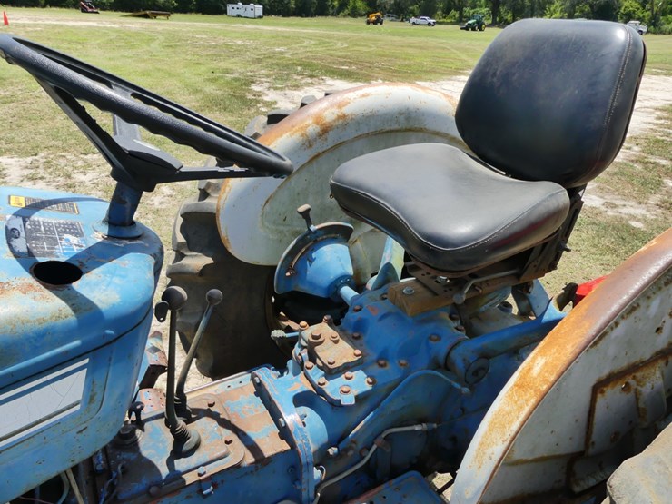 ford-4000-image-9