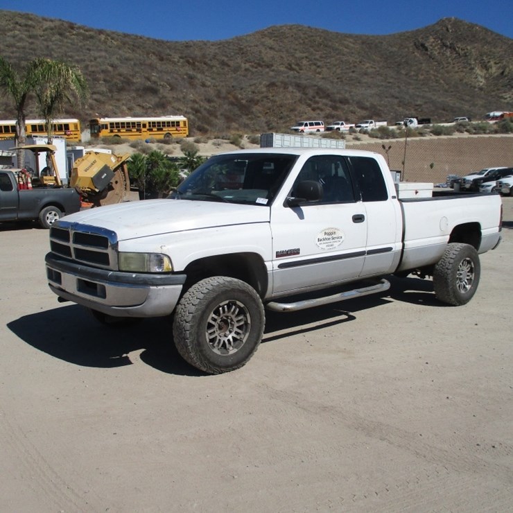 2002 DODGE RAM 2500