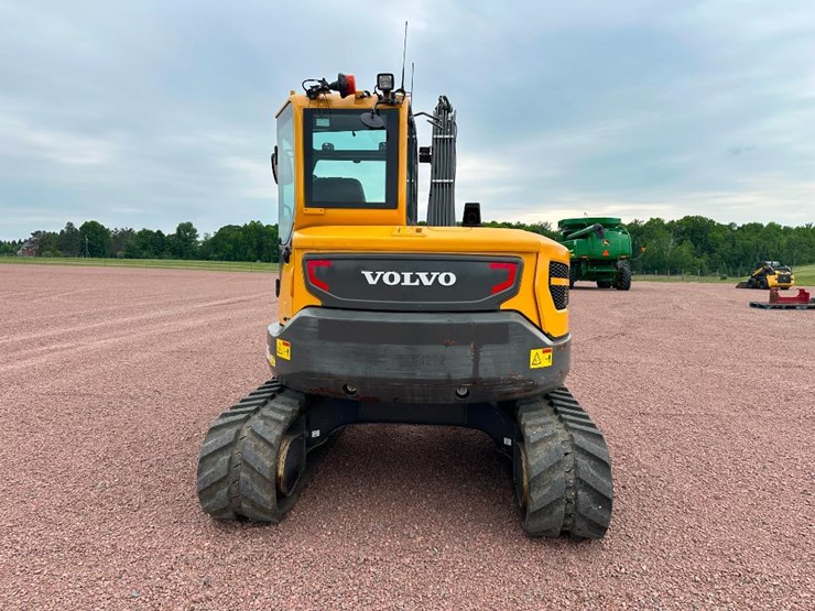 2020-volvo-ecr88d-image-4