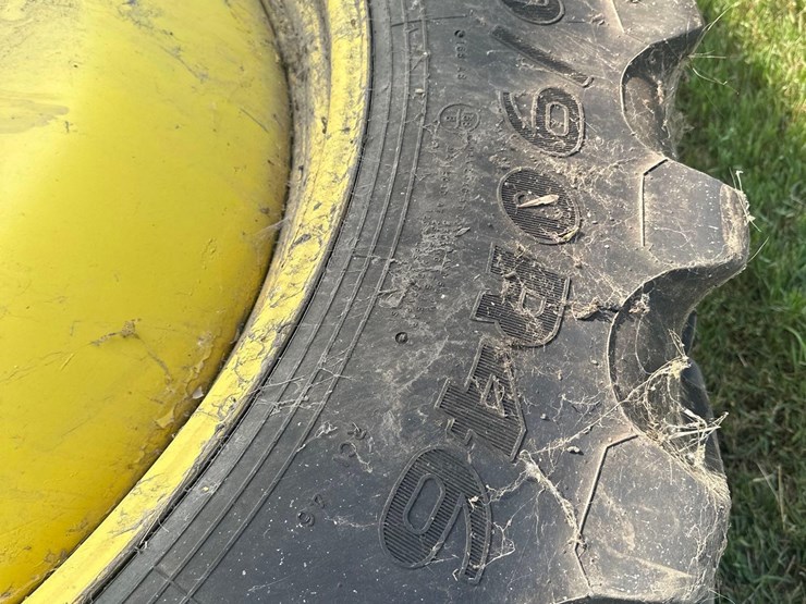 john-deere-4830-image-24