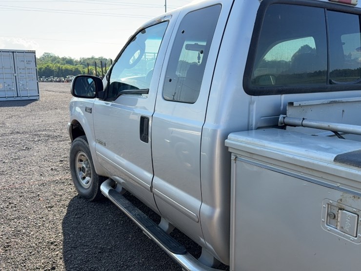2003-ford-f350-image-14