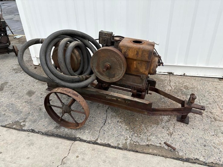 cushman--1-1/2-hp-w/pump-image-2