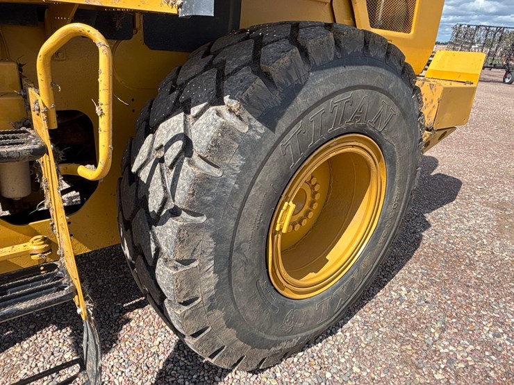 2012-caterpillar-930-image-43