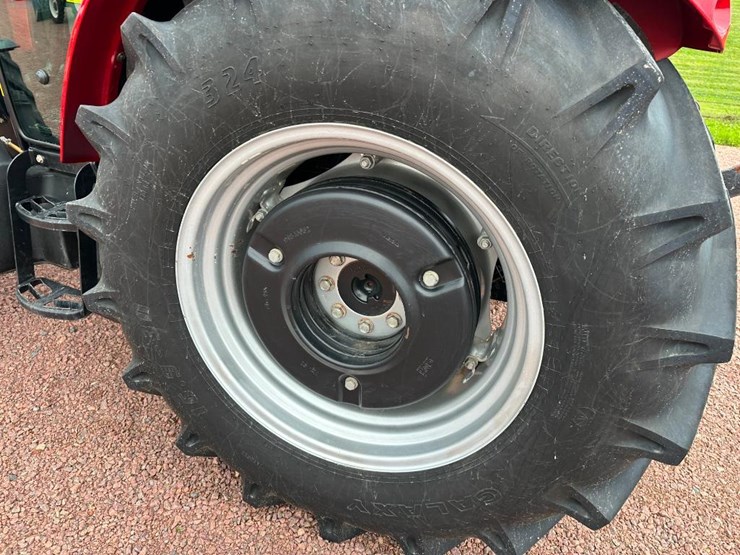 2023-case-ih-farmall-75a-image-7