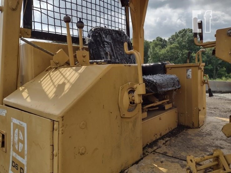 1984-caterpillar-d6d-image-12