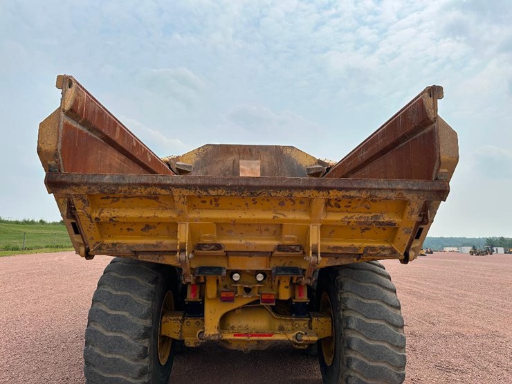 2007-caterpillar-c11-image-30