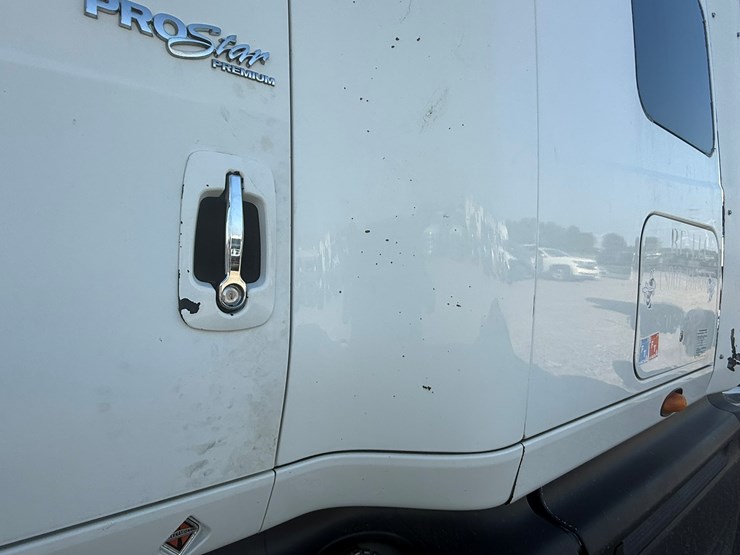 2010-international-prostar-image-32