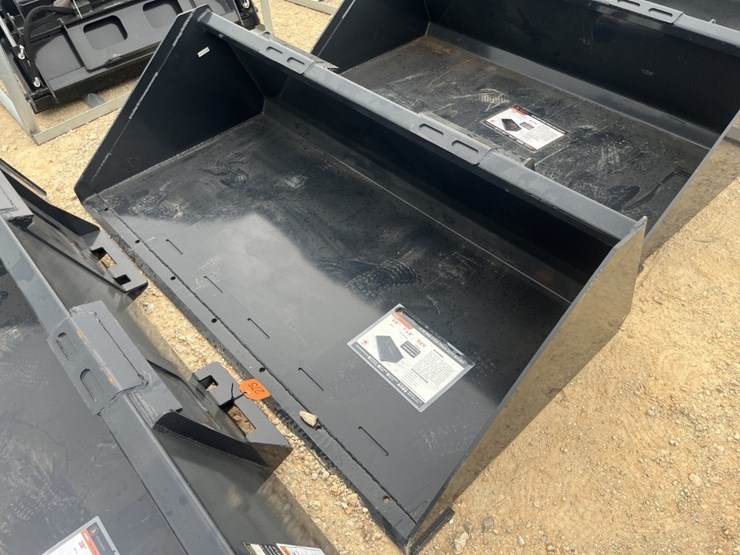 wolverine-72"-ss-track-bucket-image-1