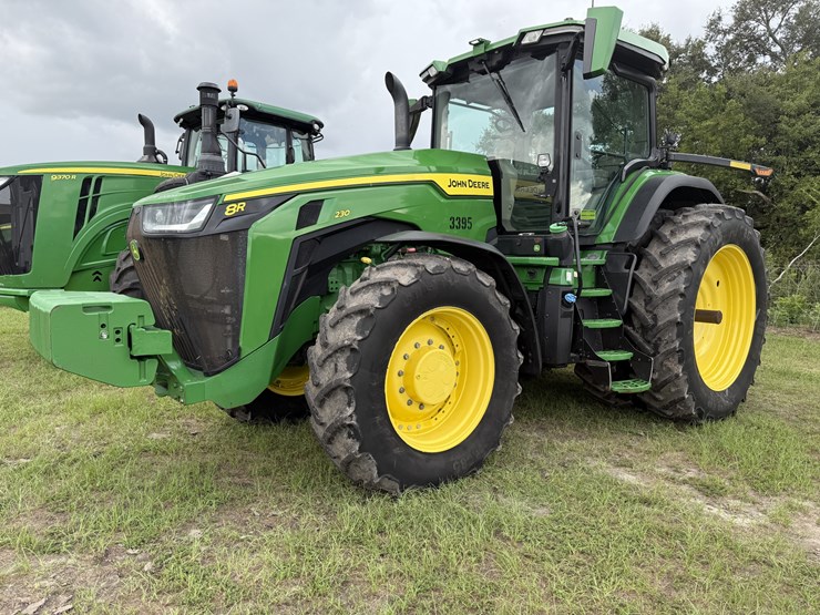 2021-john-deere-8r-230-image-2