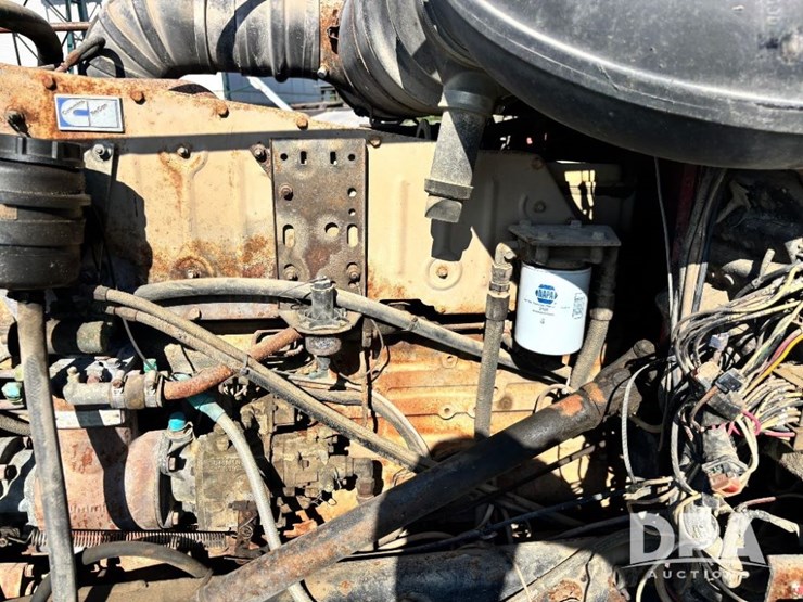 1987-peterbilt-377-image-50