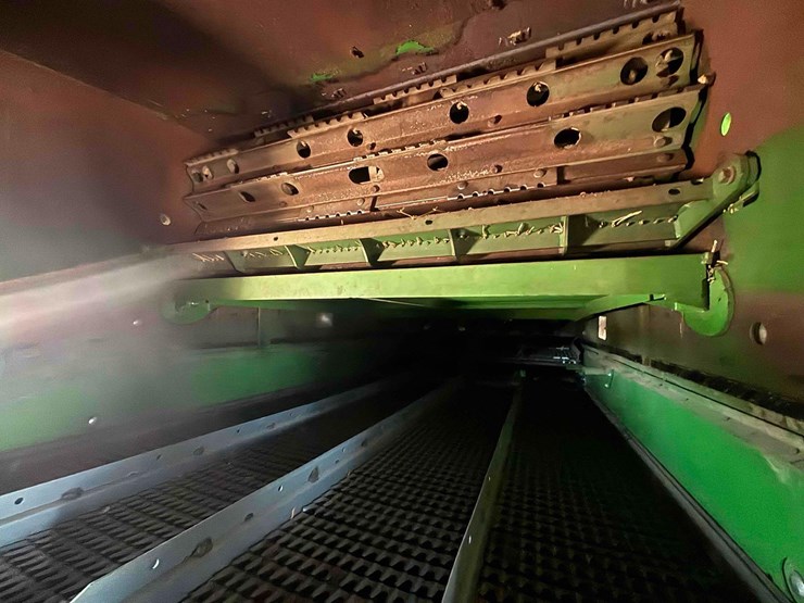 2013-john-deere-s680-image-19
