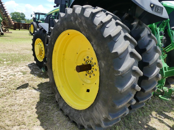 2020-john-deere-7r-210-image-11