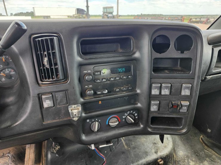 2007-chevrolet-c4500-chassis-image-11