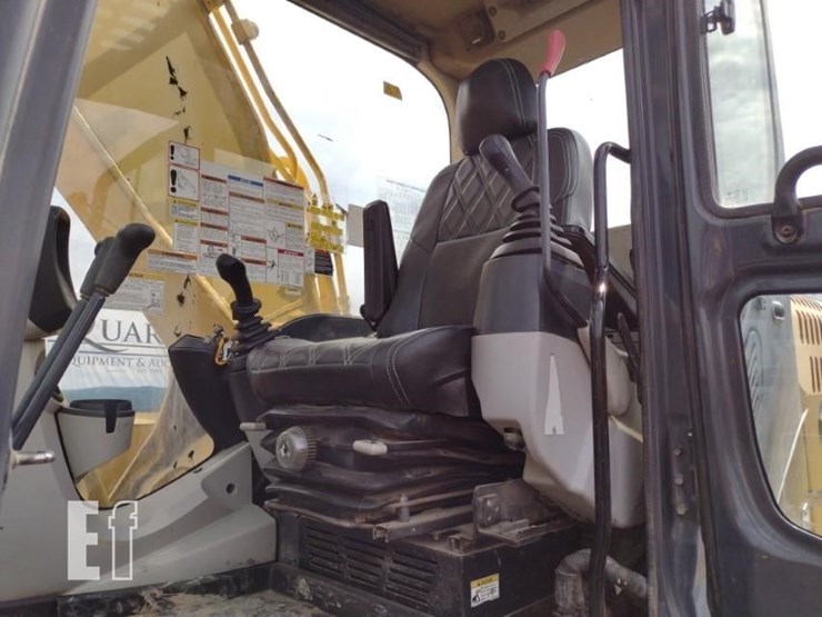2011-kobelco-sk210-image-13