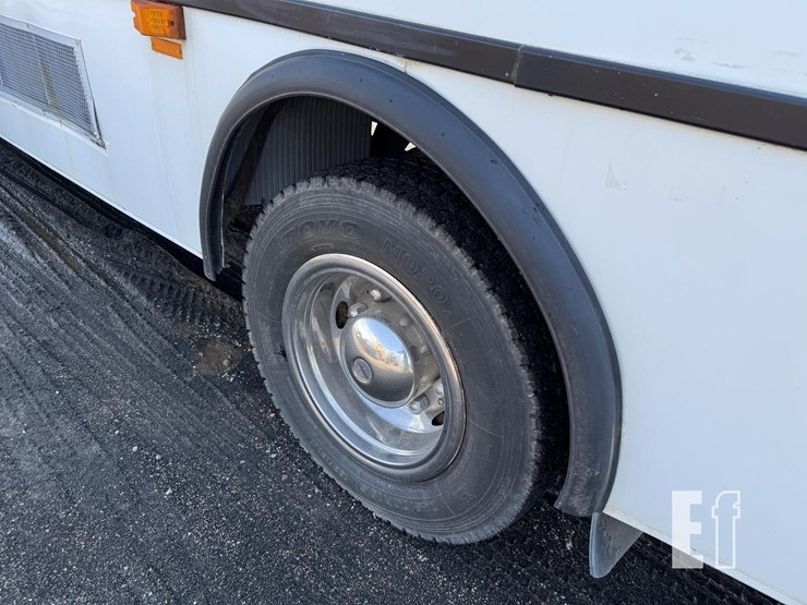 2008-international-bus-1049-image-10