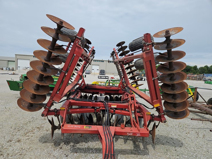 case-ih-3950-image-3