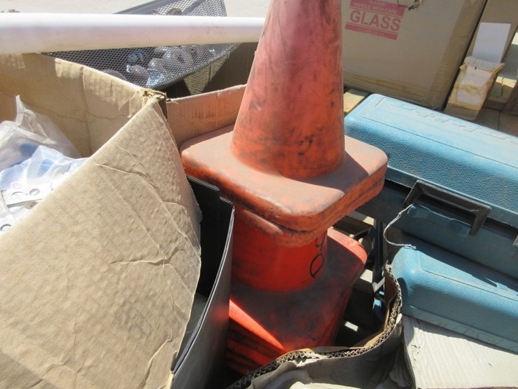 lot-of-misc-items,-image-12