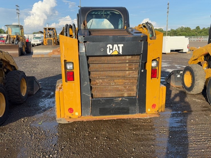 caterpillar-246d-image-9