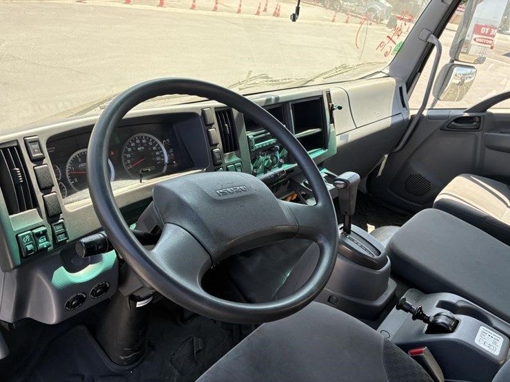 2018-isuzu-ftr-image-15