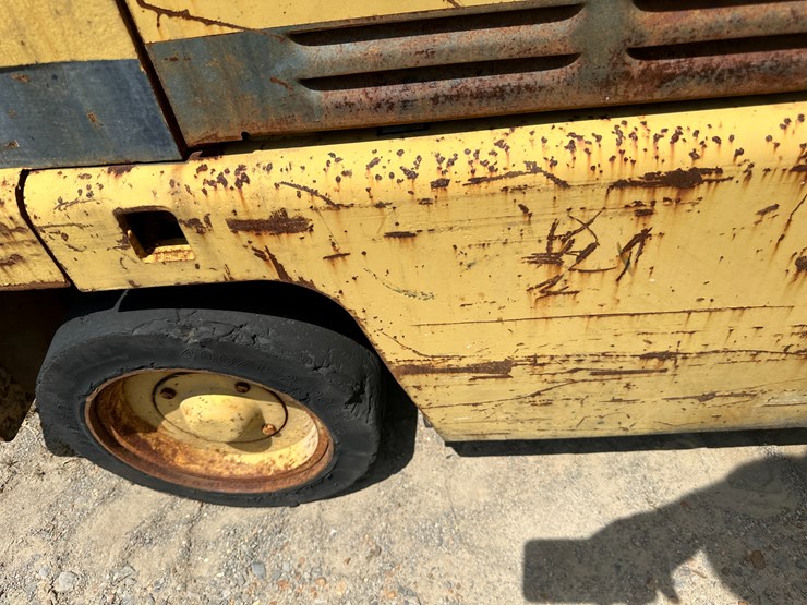 caterpillar-t50c-image-10