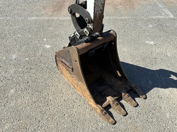 2020-bobcat-e20-image-10