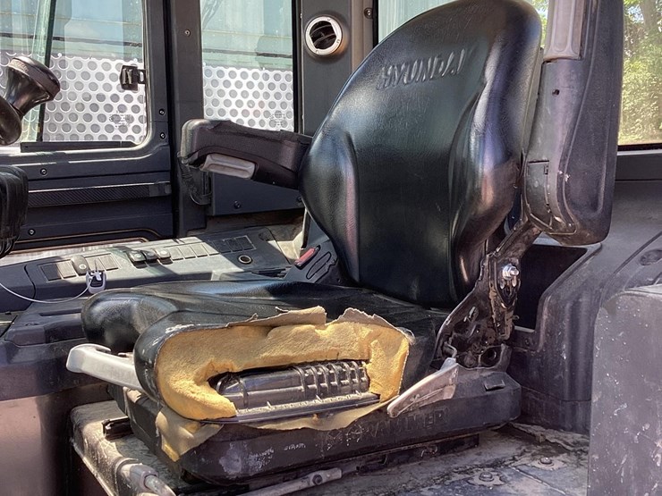 2019-hyundai-70d-9-image-11
