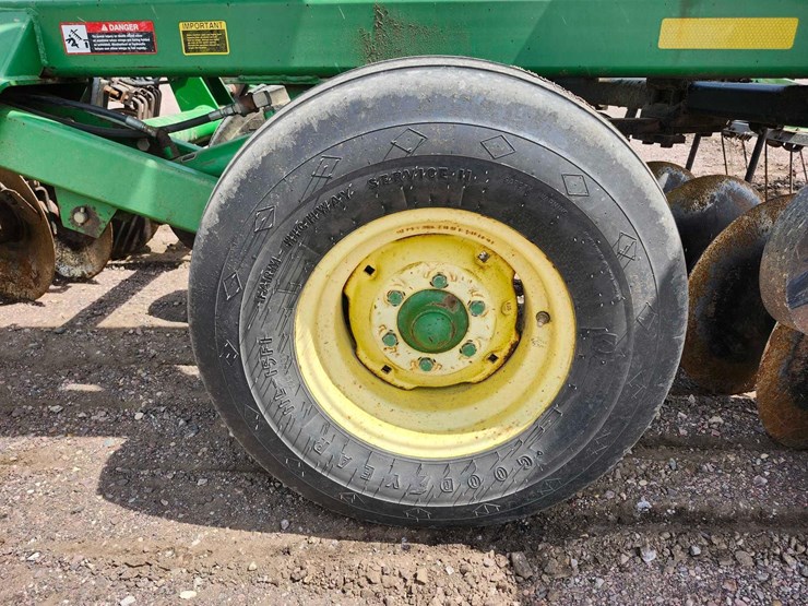 john-deere-635-image-10