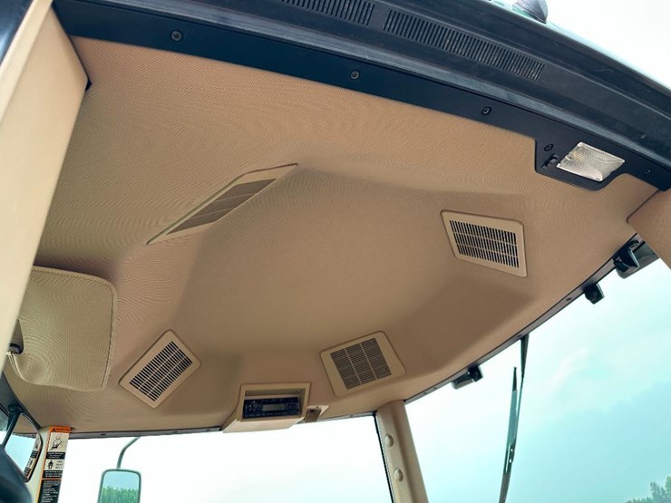 john-deere-8210-image-55