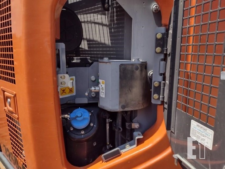 2021-hitachi-zx135us-6-image-47